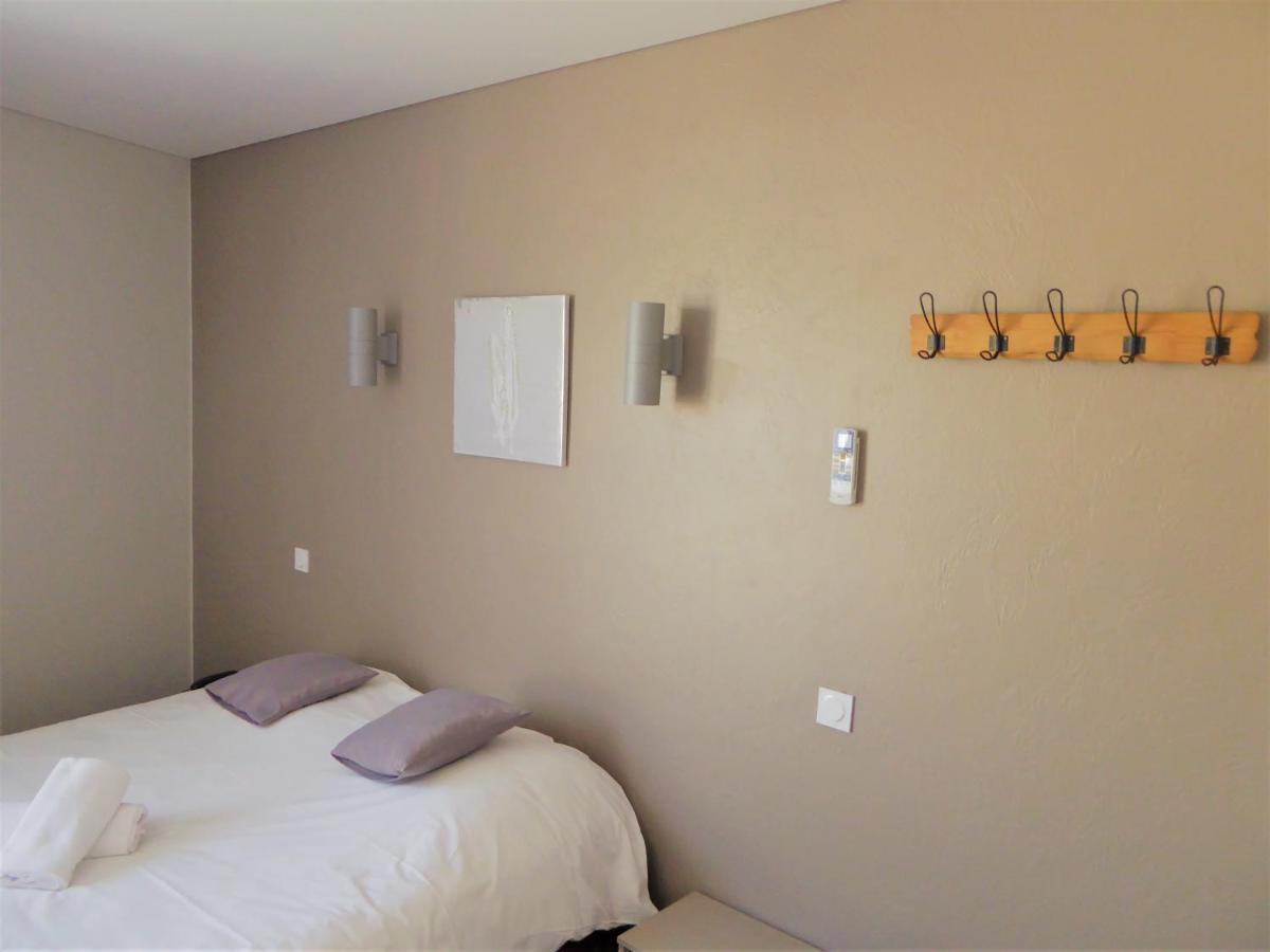 Auberge De La Paillere Lavours Buitenkant foto