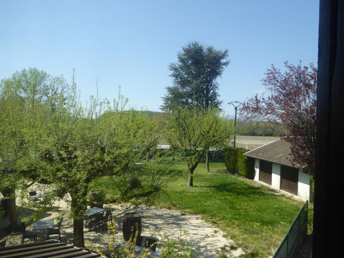 Auberge De La Paillere Lavours Buitenkant foto