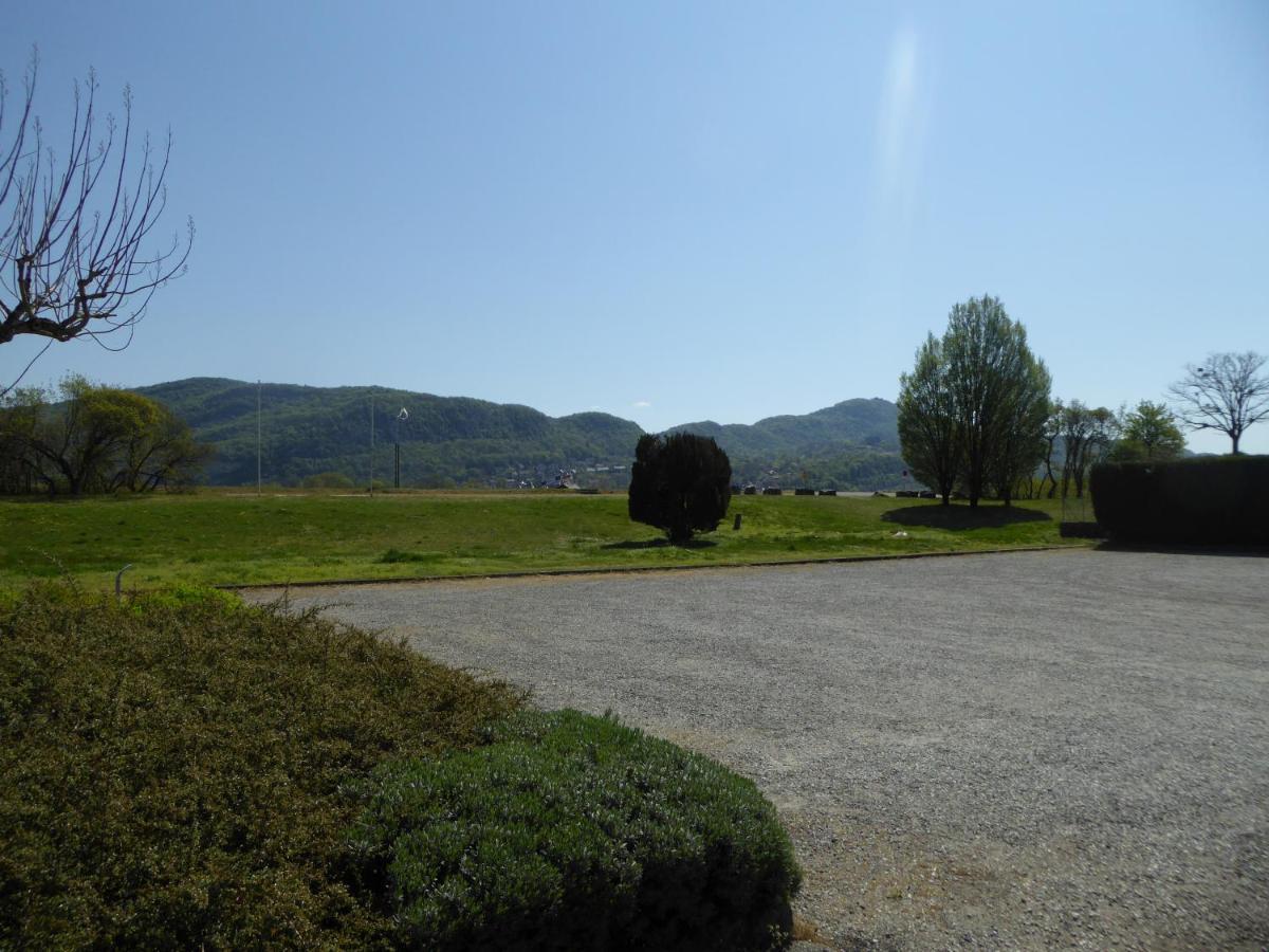 Auberge De La Paillere Lavours Buitenkant foto